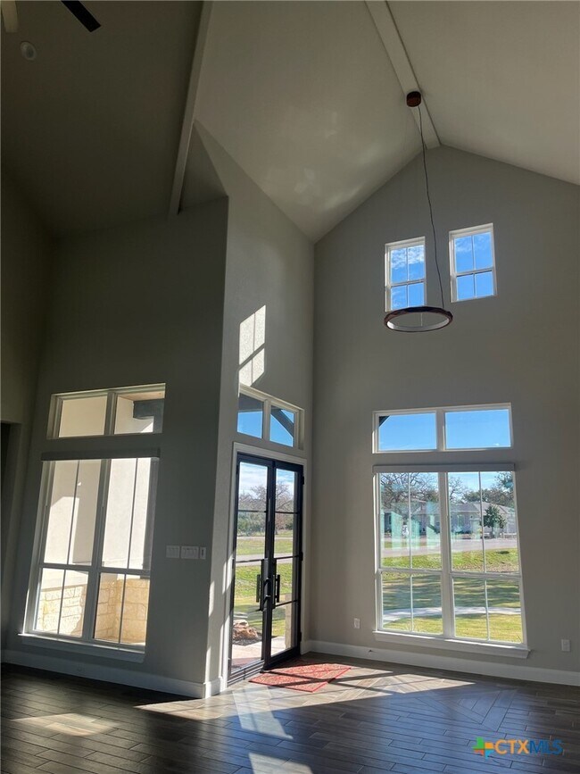 Building Photo - 1163 Trotter Ln