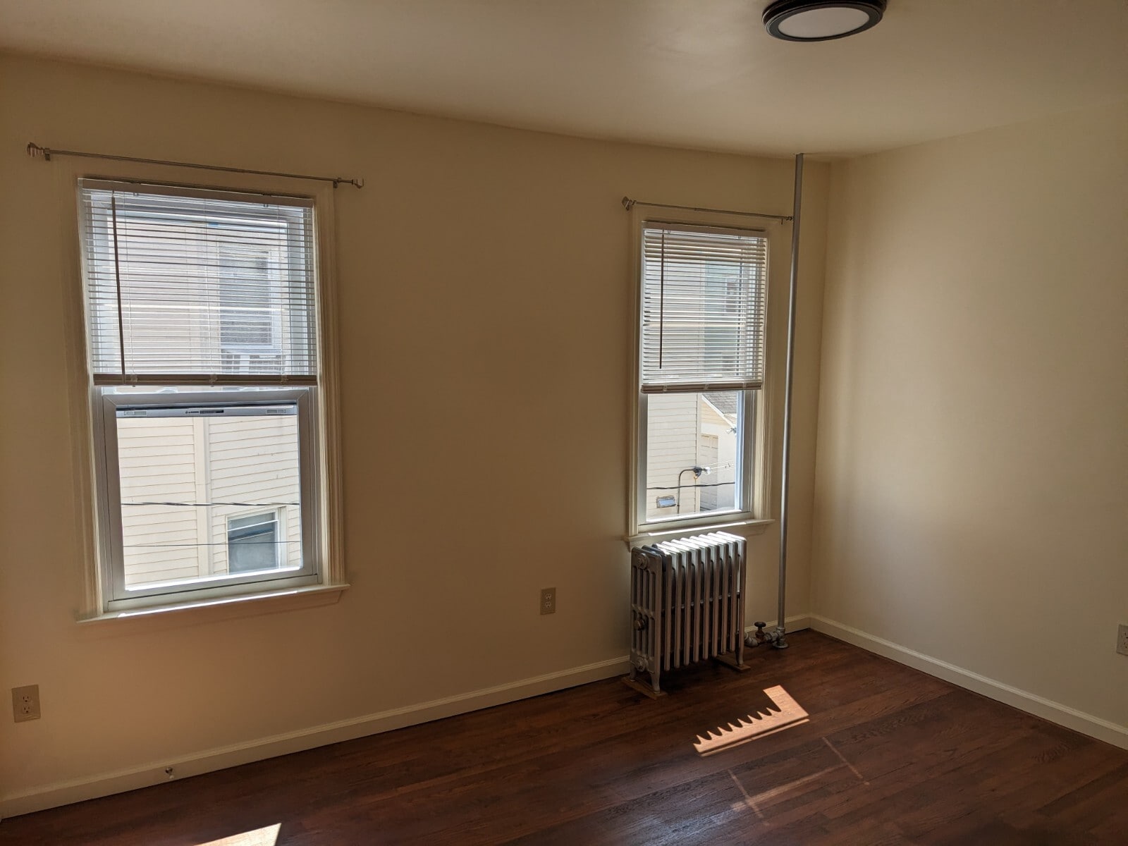 Building Photo - 9 Gould Ave