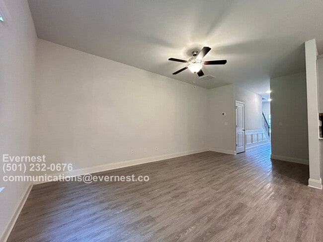 Building Photo - 225 Hydrangea Ct