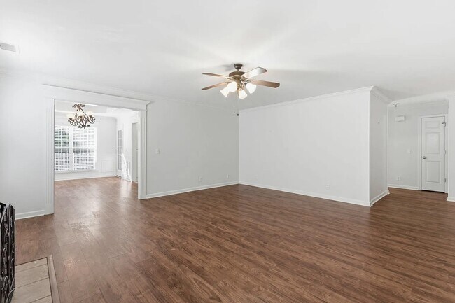 Building Photo - Waywood Drive