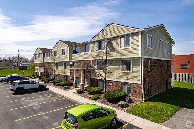 Building Photo - Kingswood