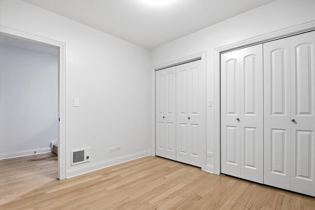 Building Photo - 2340 W Adams St