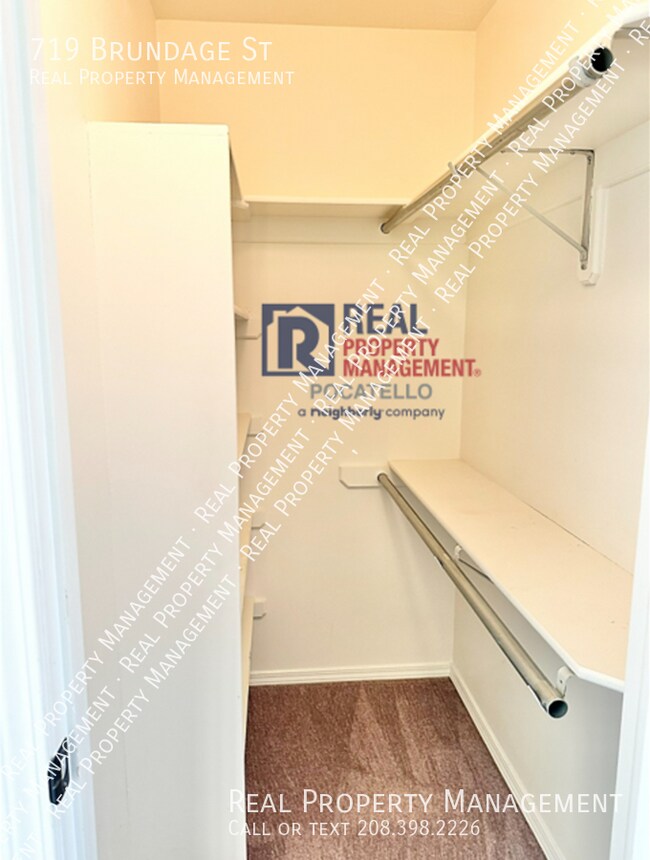 Building Photo - 719 Brundage St