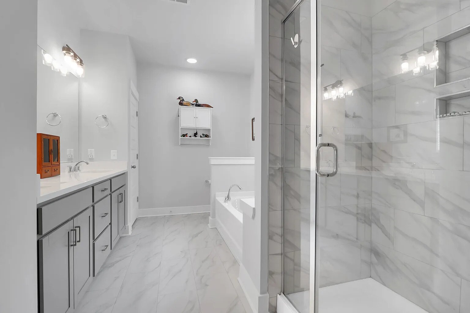 Master Bathroom Stand Alone Shower - 2755 Tyler St