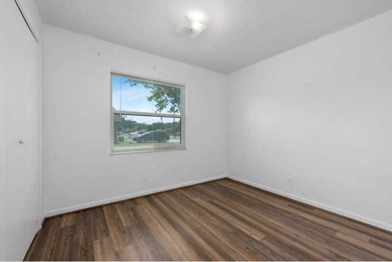 Building Photo - 911 W Orange St