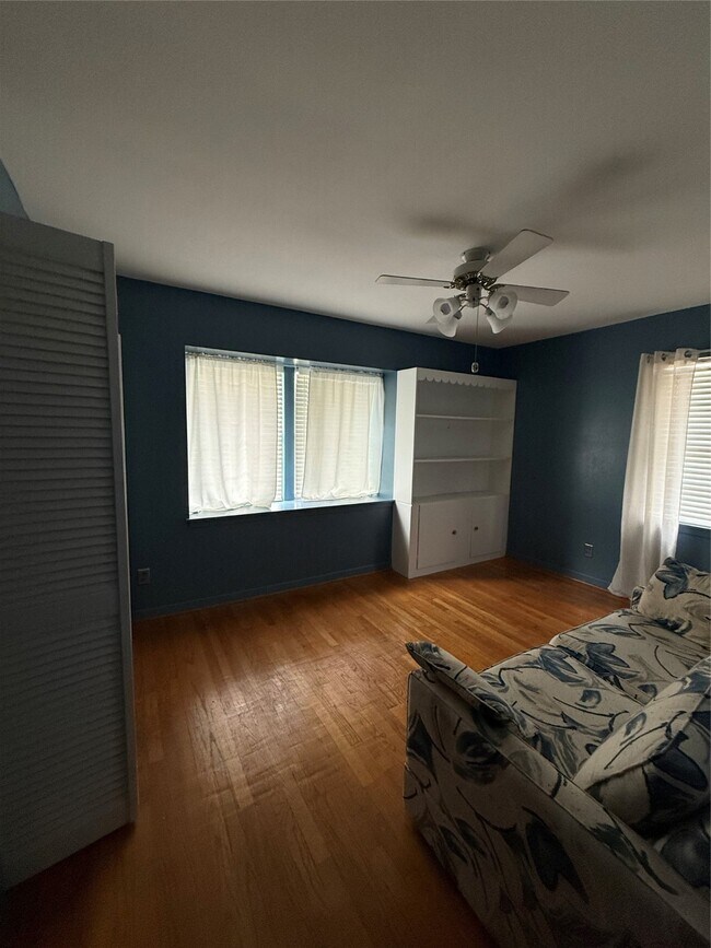 Building Photo - 7945 Cedel Dr