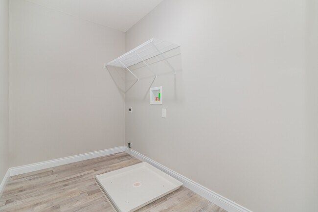 Building Photo - 5565 Limaburg Rd