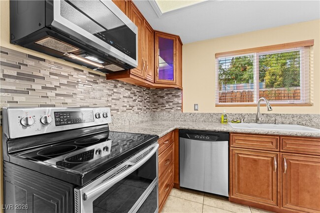 Building Photo - 3578 Anthony Dr