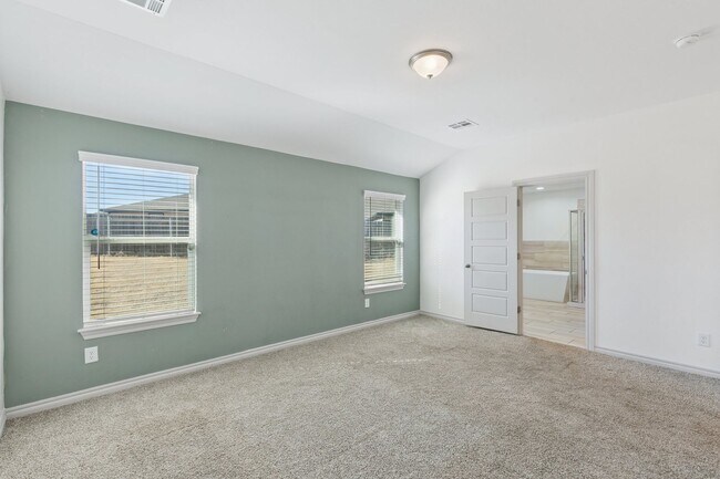 Building Photo - Stunning 4-Bed Home in Deer Creek Schools with Open Floorplan & Community Amenities