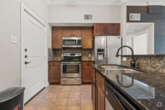 Interior Photo - Square9