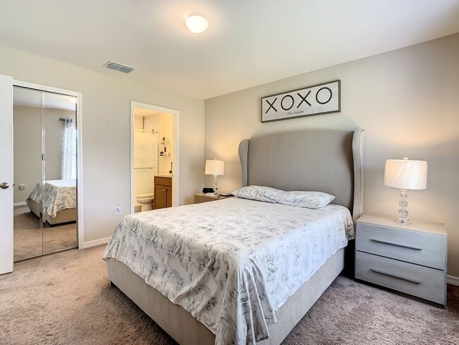 Building Photo - Beautiful 3 Bedroom 2 bath Home in desirab...