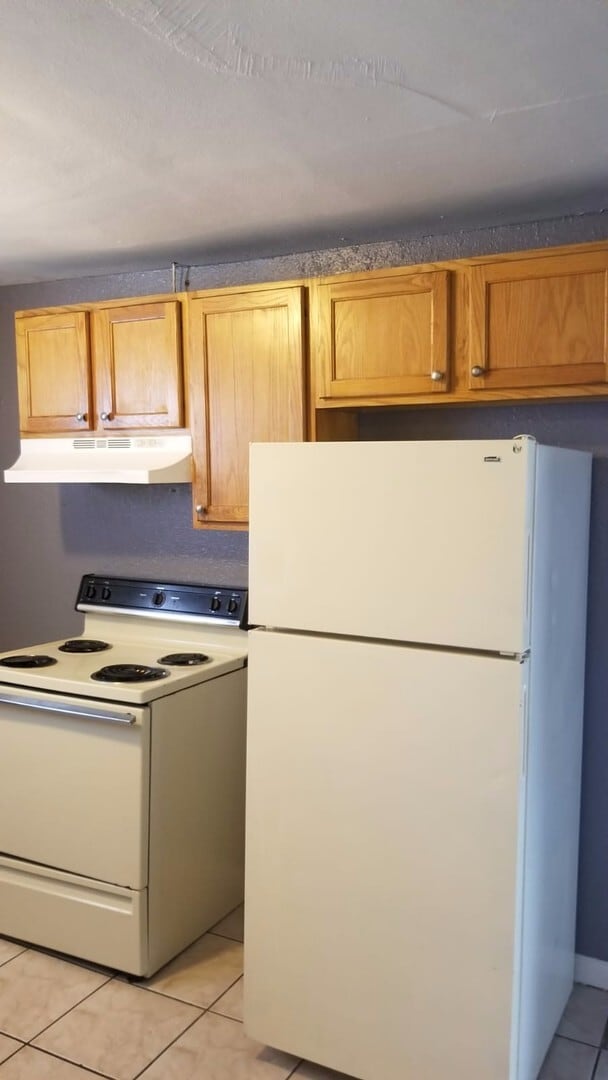 Building Photo - Cozy 3/1 House