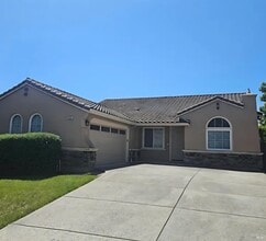 Building Photo - 2751 Olivewood Ln