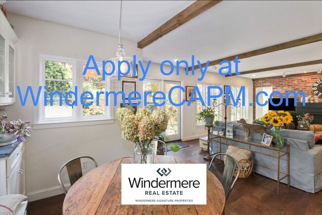 Building Photo - Stunning 5 Bed/3 Bath Home in Highly Desirable Fab Forties of East Sacramento!