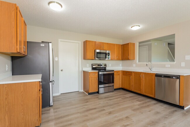 Building Photo - 3311 Summer Breeze Ln