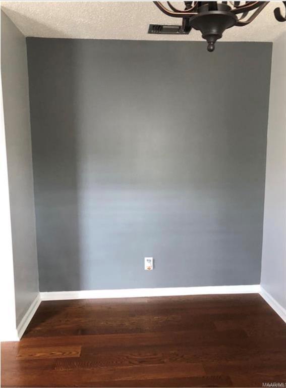 Building Photo - 2461 Price St