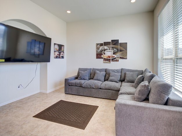 Building Photo - 1646 Ryon Falls Dr