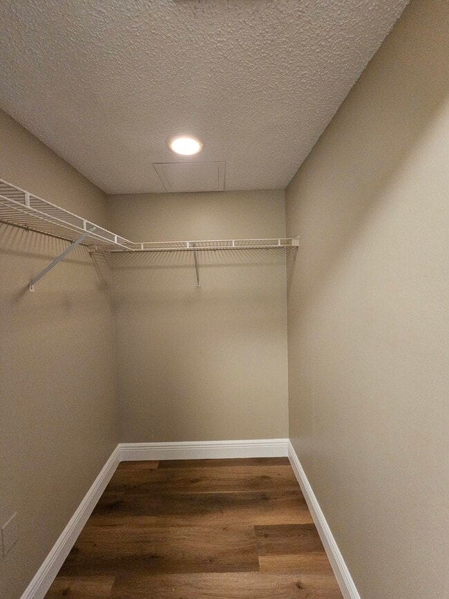 Building Photo - 4177 N Haverhill Rd