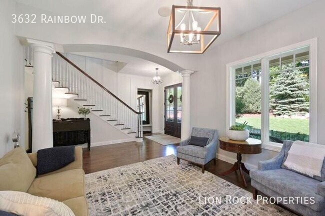 Building Photo - 3632 Rainbow Dr