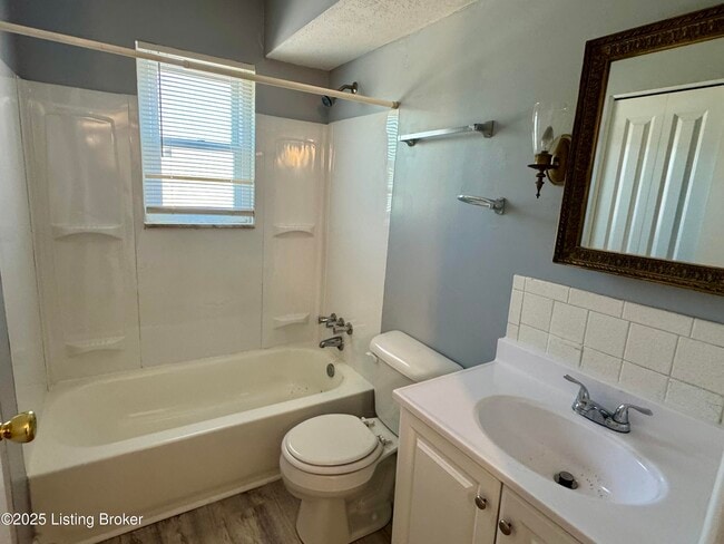 Building Photo - 3108 Springfield Dr