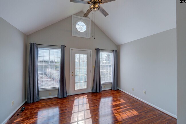 Building Photo - 728 Blanding St