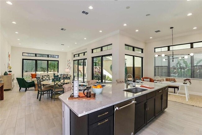 Building Photo - 8202 Via Vittoria Way