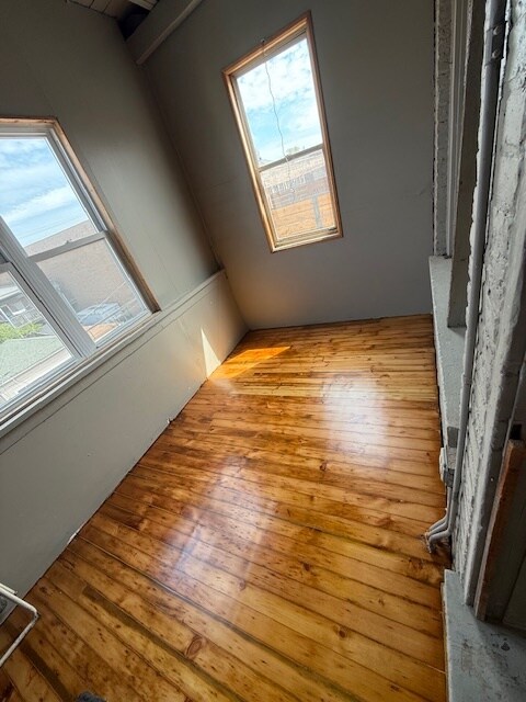 Enclosed porch - 2138 W 21st Pl