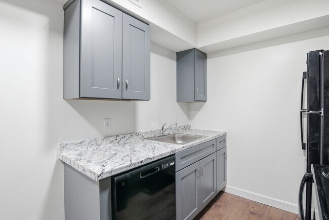 Interior Photo - The Pines at Manhattan