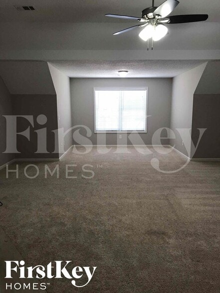 Building Photo - 25 Windsor Way