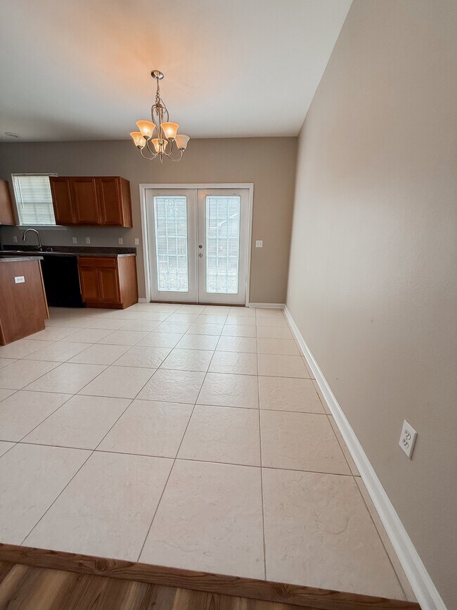 Building Photo - 113 Spokan Trail