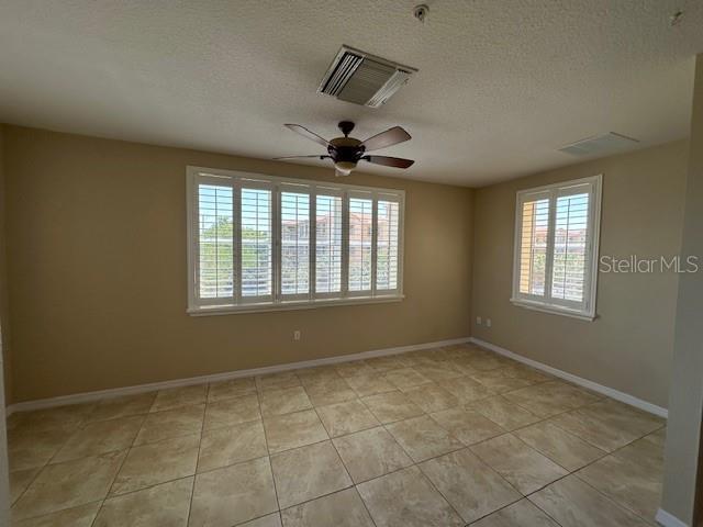 Building Photo - 606 Wells Ct