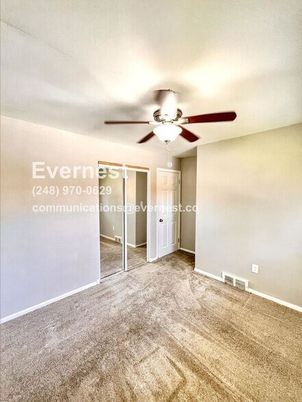 Building Photo - 20550 Blackstone Ct