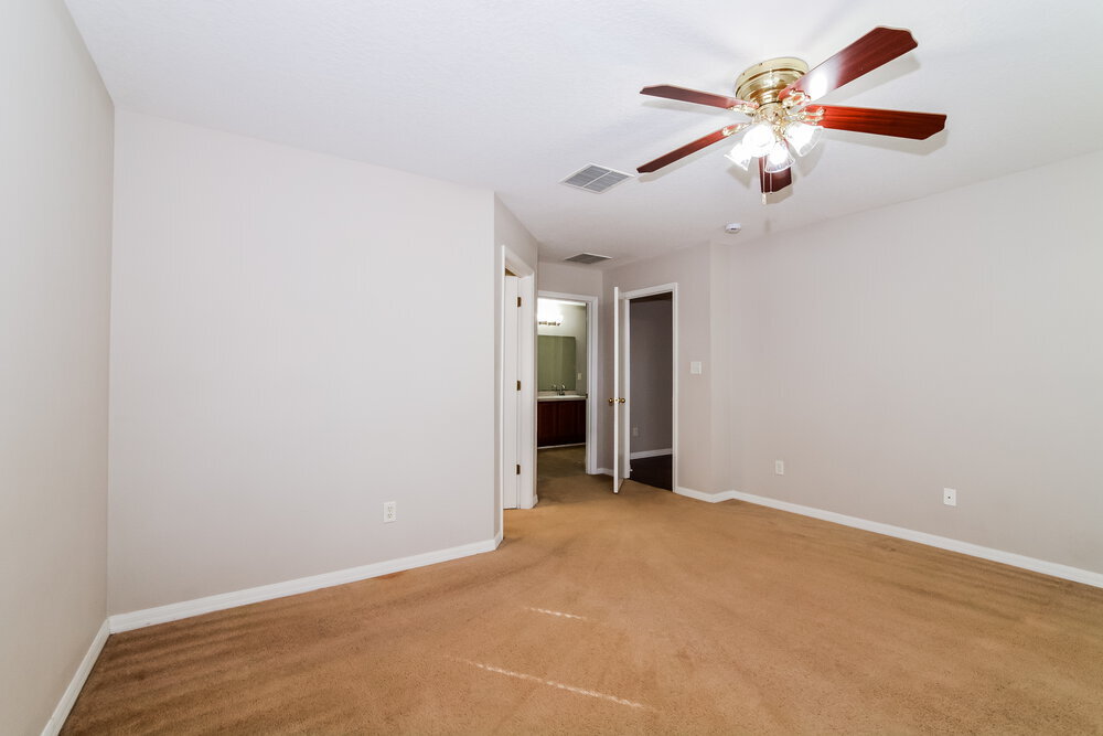 Building Photo - 1176 Stoneham Dr