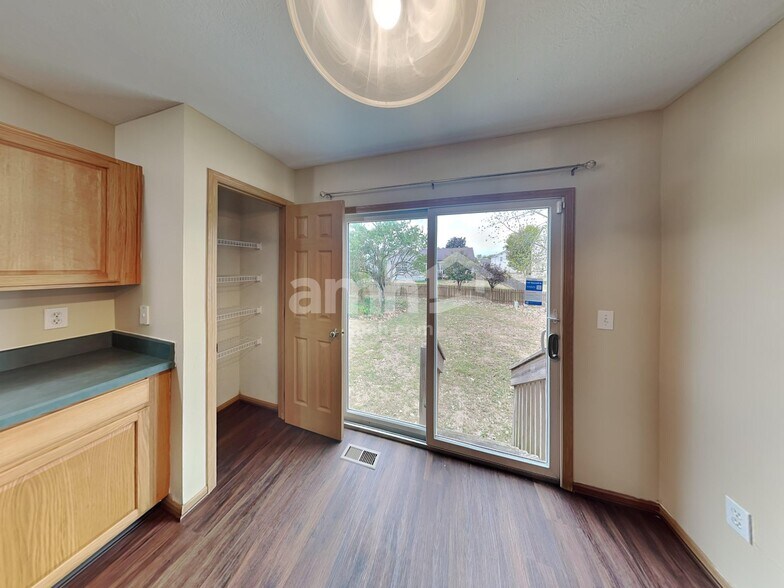 Building Photo - 2901 Gablewood Dr