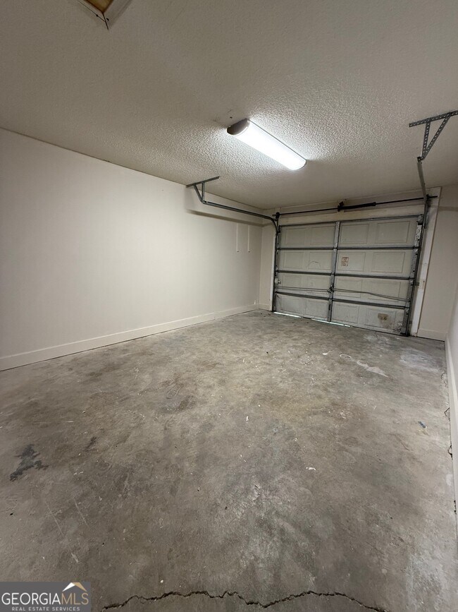 Building Photo - 32 Talbot Ct