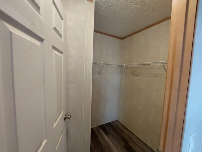 Building Photo - 57 Castings Rd