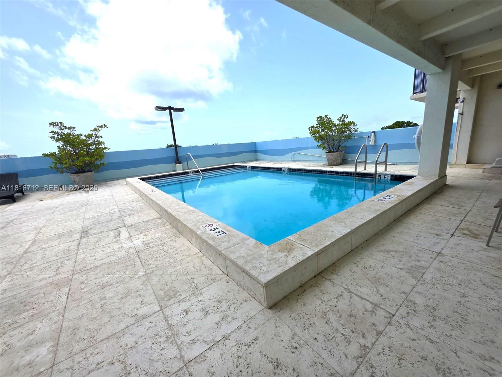 Building Photo - 2701 SW 3rd Ave