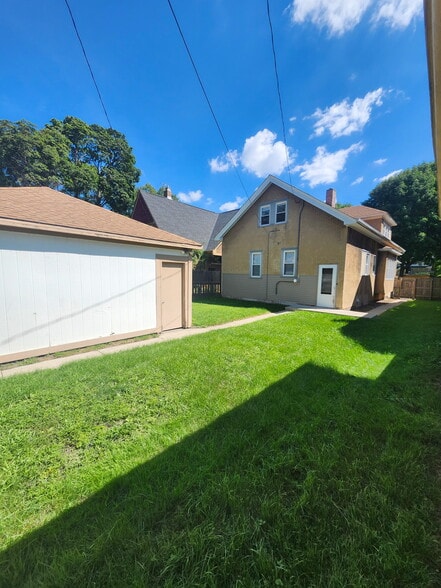 Building Photo - 2767 N 46th St