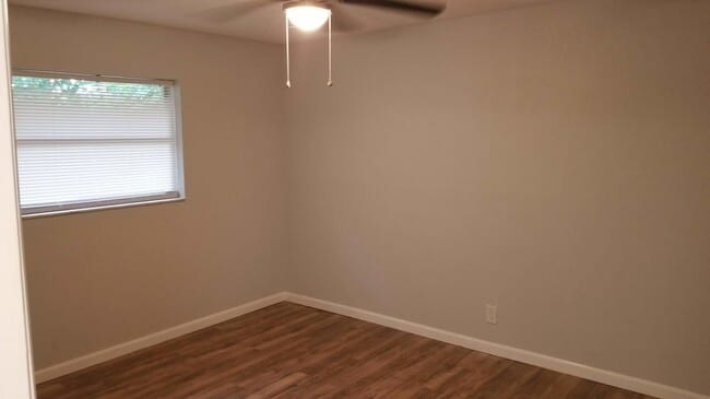 Building Photo - 743 S Swinton Ave