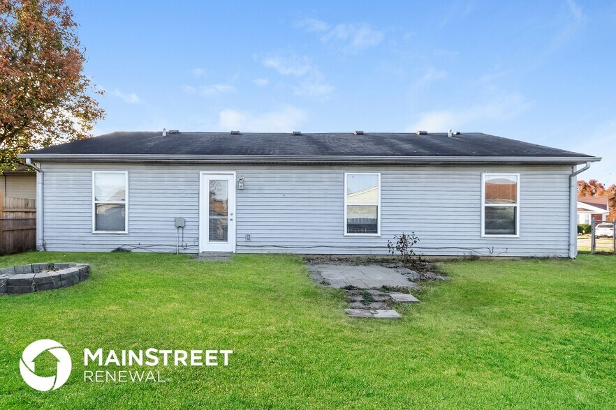 Building Photo - 9611 Combs Ln