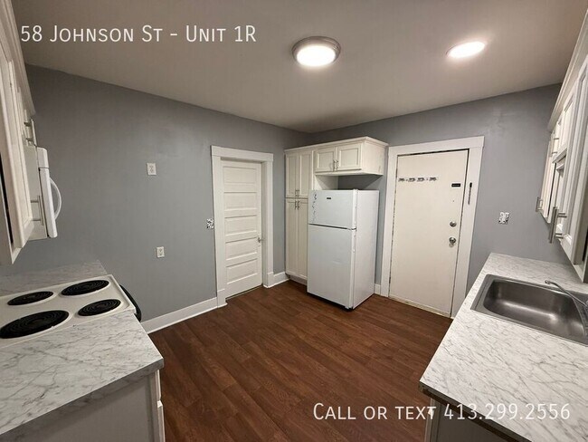 Building Photo - 58 Johnson St