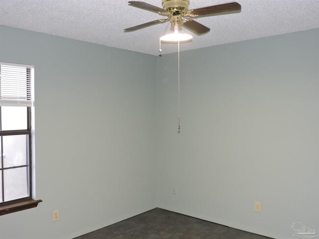 Building Photo - 2811 Langley Ave