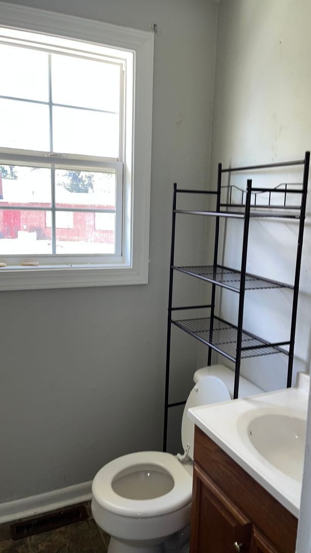 Building Photo - 504 Dixon St