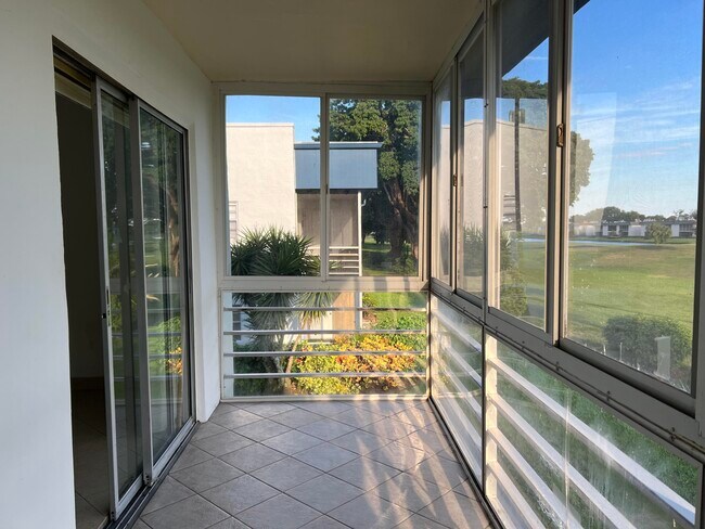 Building Photo - 82 Normandy Ln