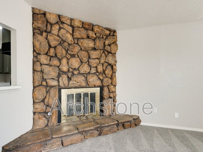 Building Photo - 5908 W Hefner Rd
