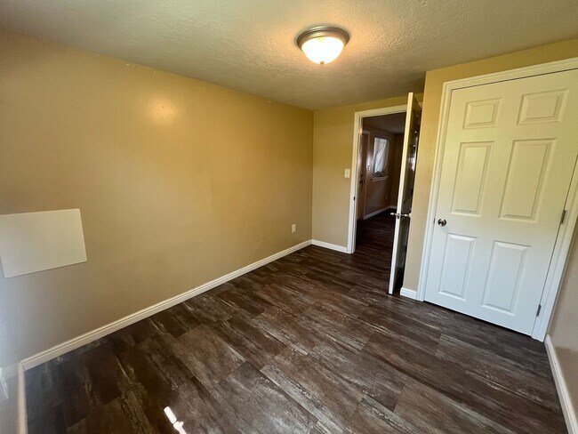 Building Photo - Haralson
