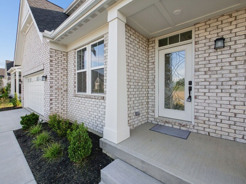 Building Photo - 5195 Brookfield Ln