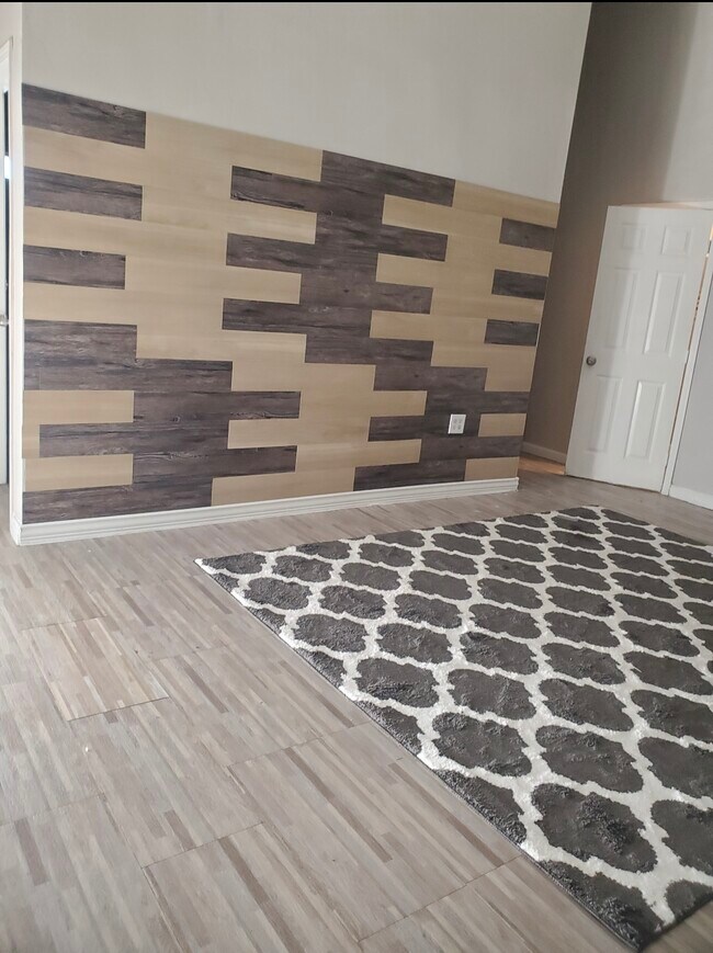 Building Photo - 1305 Palm St