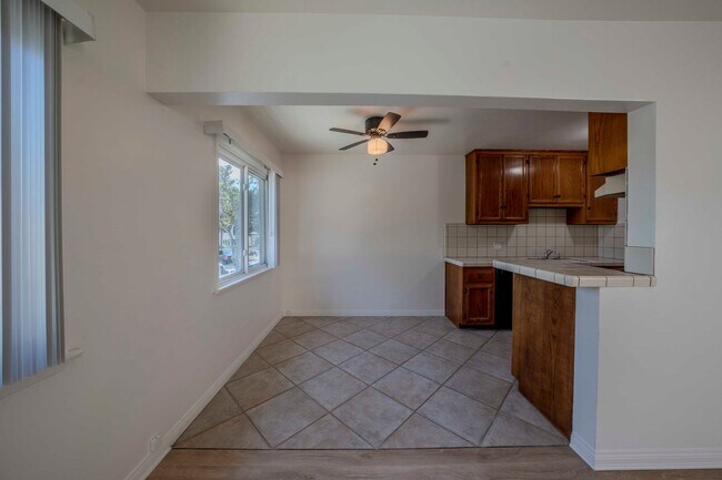 Building Photo - 69 Glendora Ave