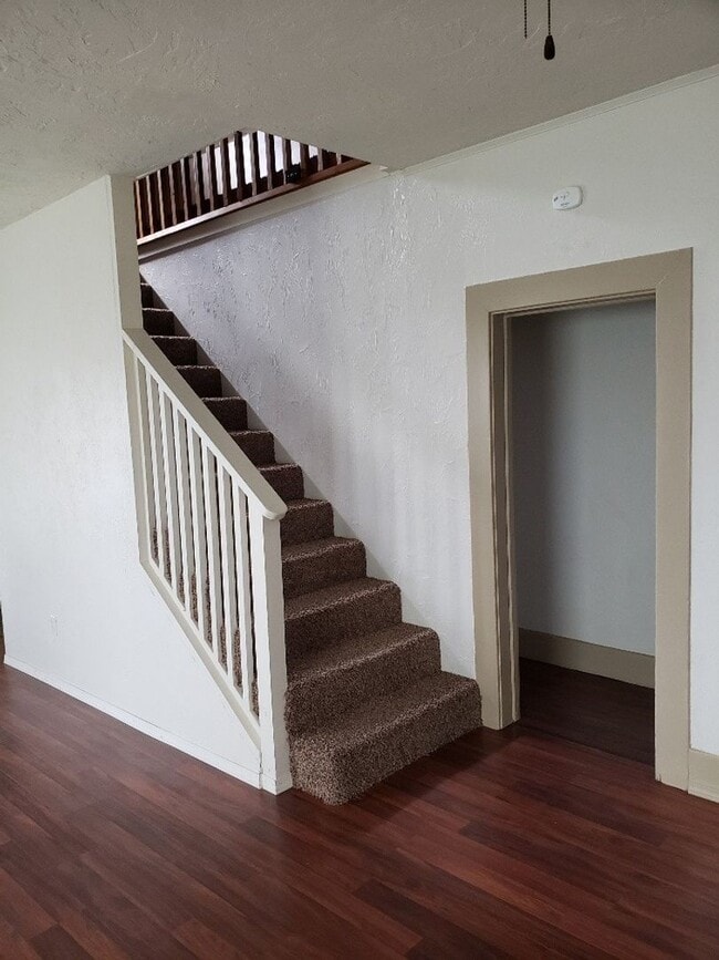 Building Photo - STATUS:-PENDING APPLICATION-| R117G | $1695
